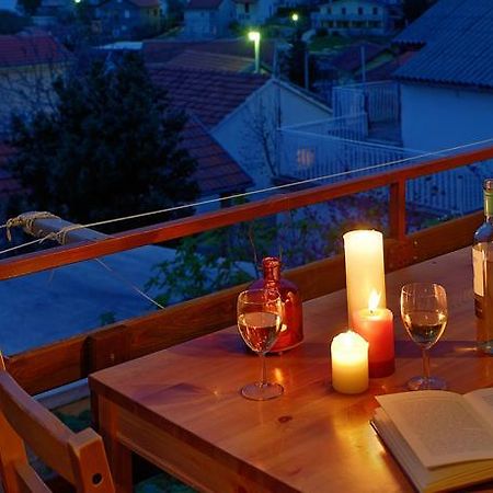 Apartments Mira Gornji Karin Cameră foto